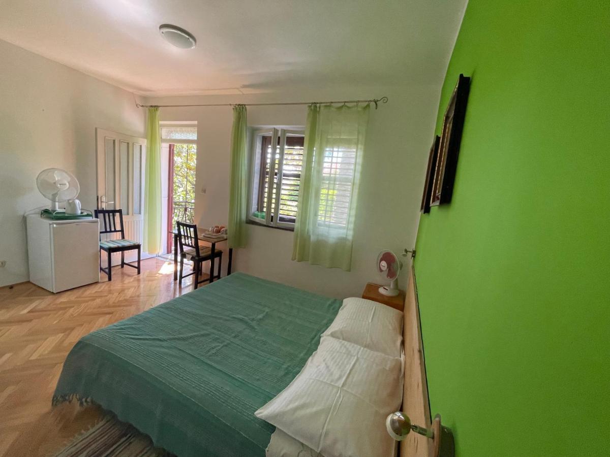 Hvar Guesthouse - Double Bedroom With Private Bathroom Jelsa  Exterior photo
