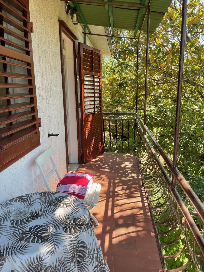 Hvar Guesthouse - Double Bedroom With Private Bathroom Jelsa  Exterior photo
